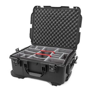 955 Nanuk Case w/padded divider - Black